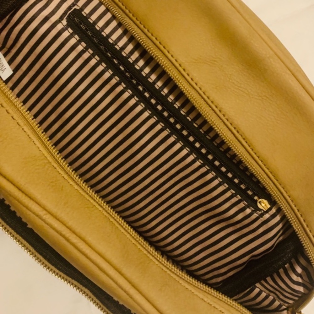 ✨Brown Backpack✨ - Picture 6 of 6